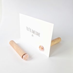 Magneet kaartenhouder pin - goud met roze foil